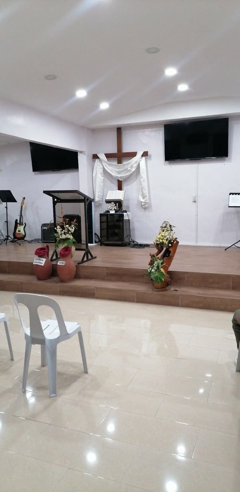 /images/sunday-service.jpg